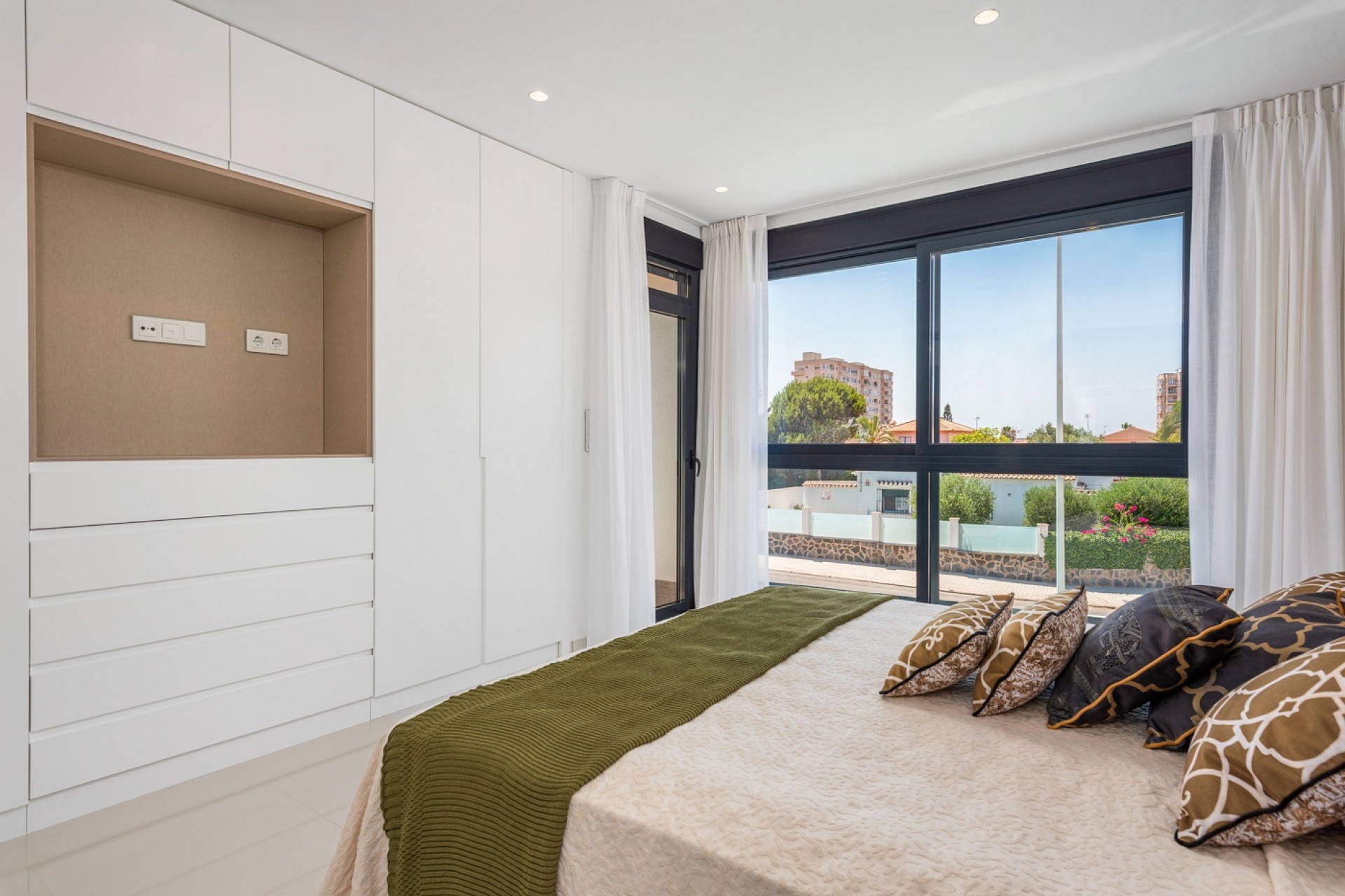 Nieuwbouw Woningen - Villa -
Playa Paraiso