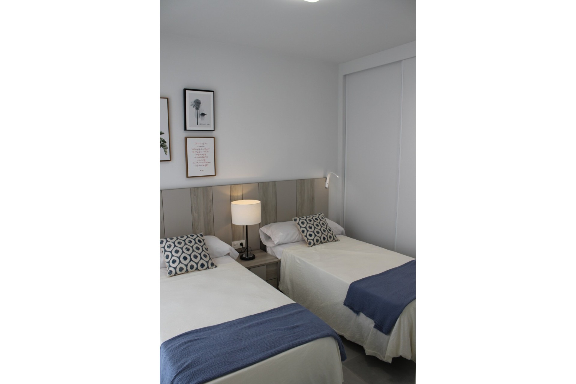 Nieuwbouw Woningen - Villa -
Roldán