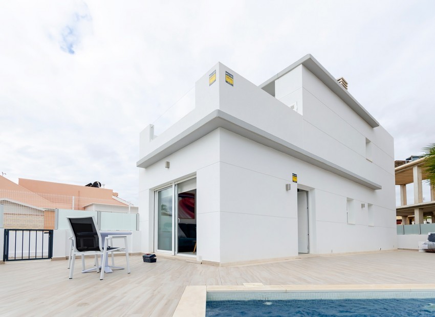 Nieuwbouw Woningen - Villa -
Torrevieja