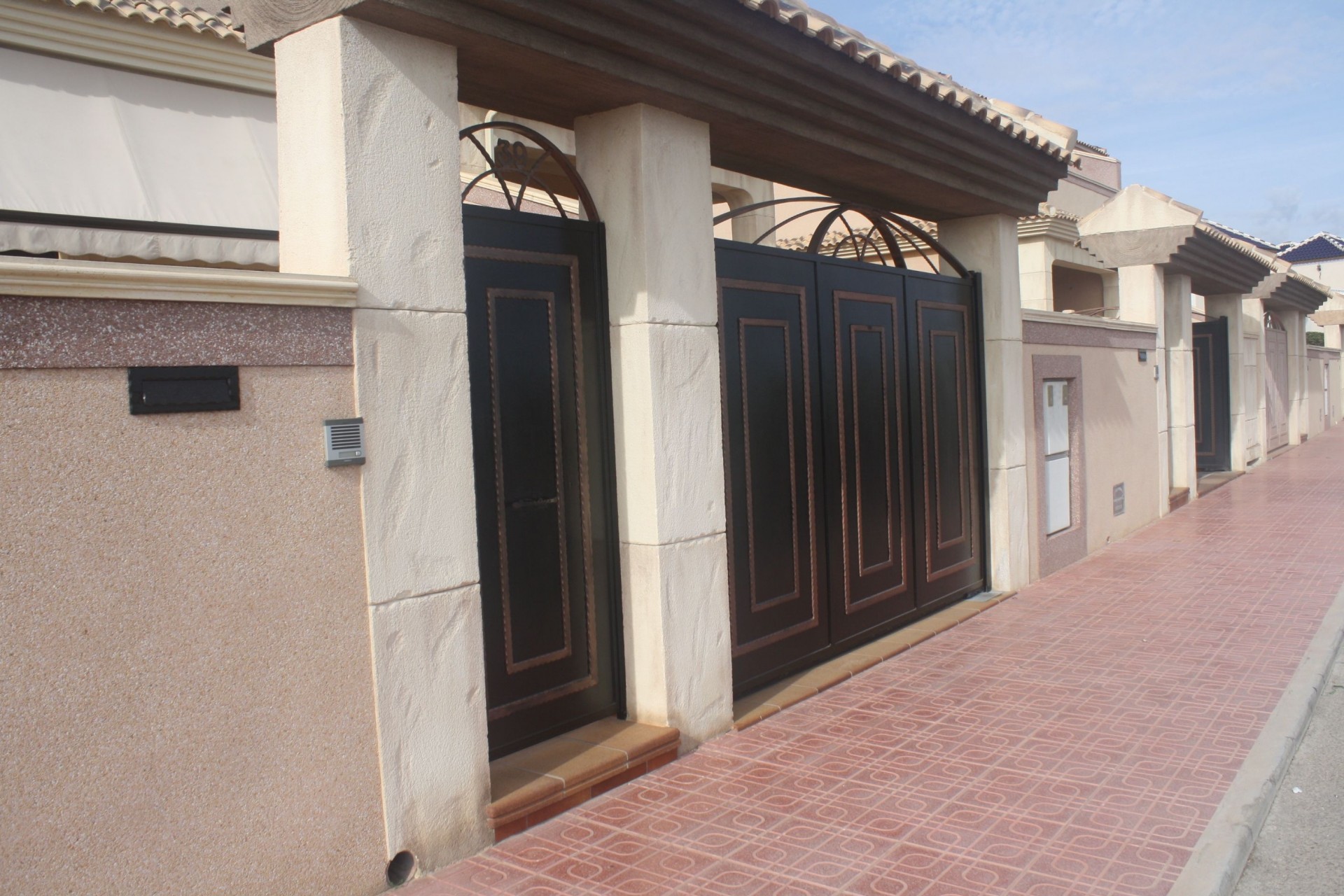 Nowe budownictwo - Bliźniak wolnostojący -
Torrevieja