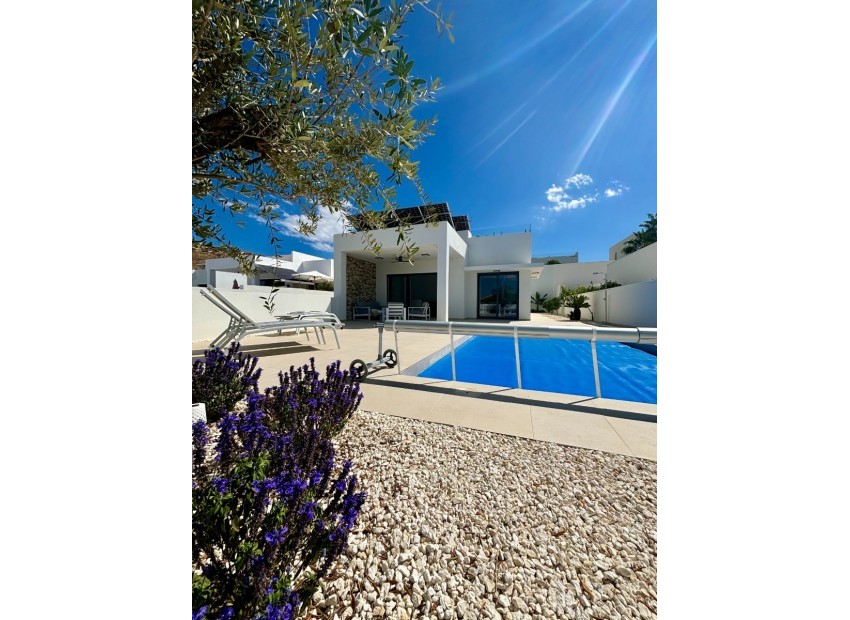 Nowe budownictwo - Willa -
Benijofar