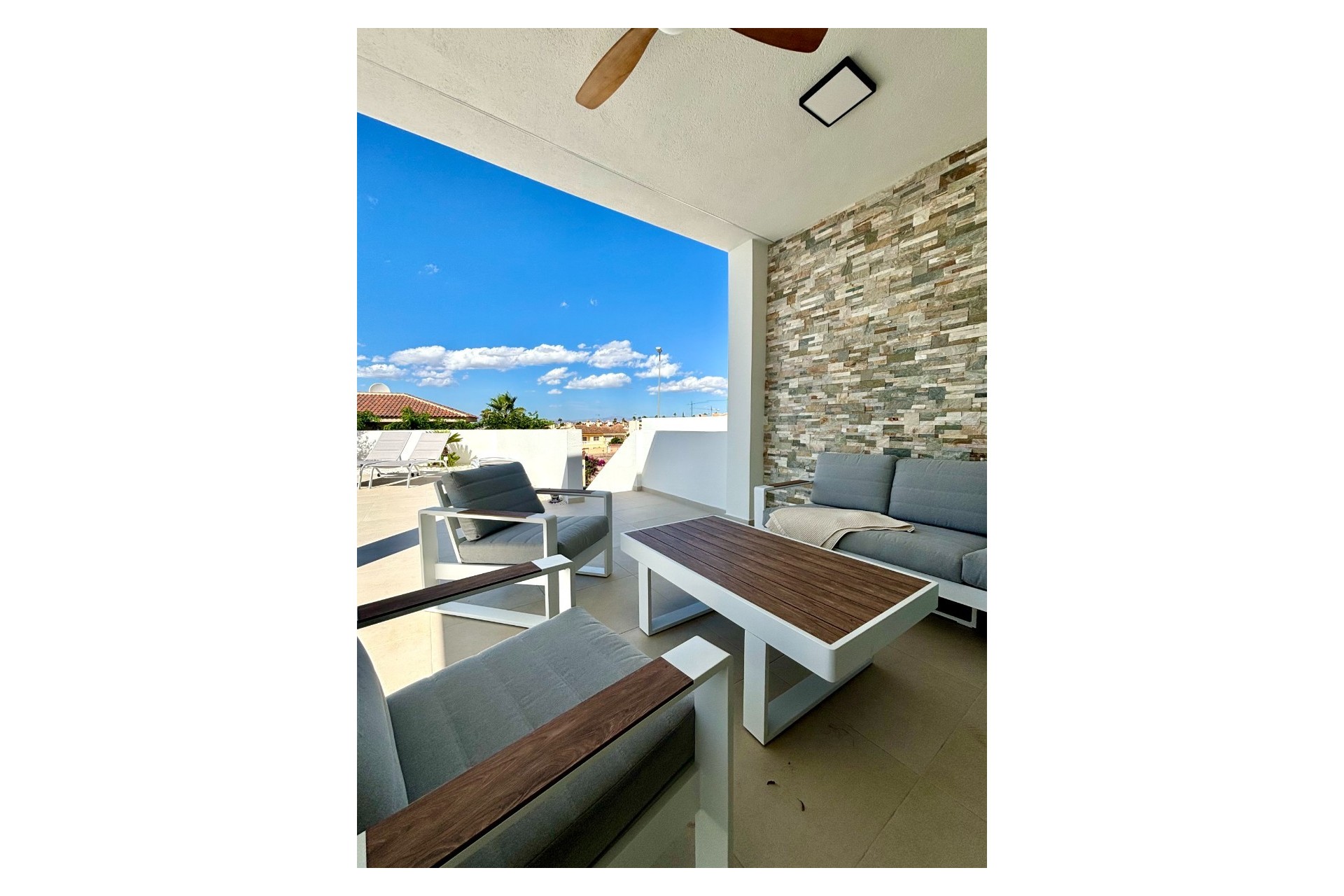 Nowe budownictwo - Willa -
Benijofar