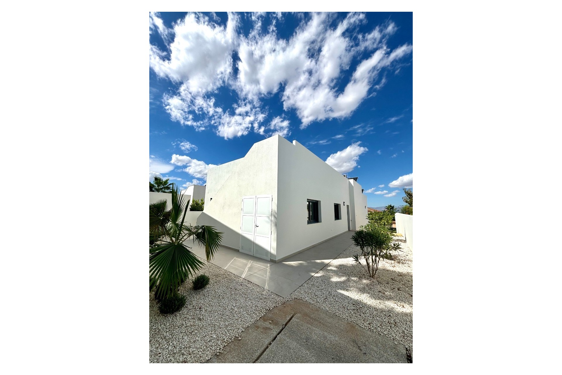 Nowe budownictwo - Willa -
Benijofar