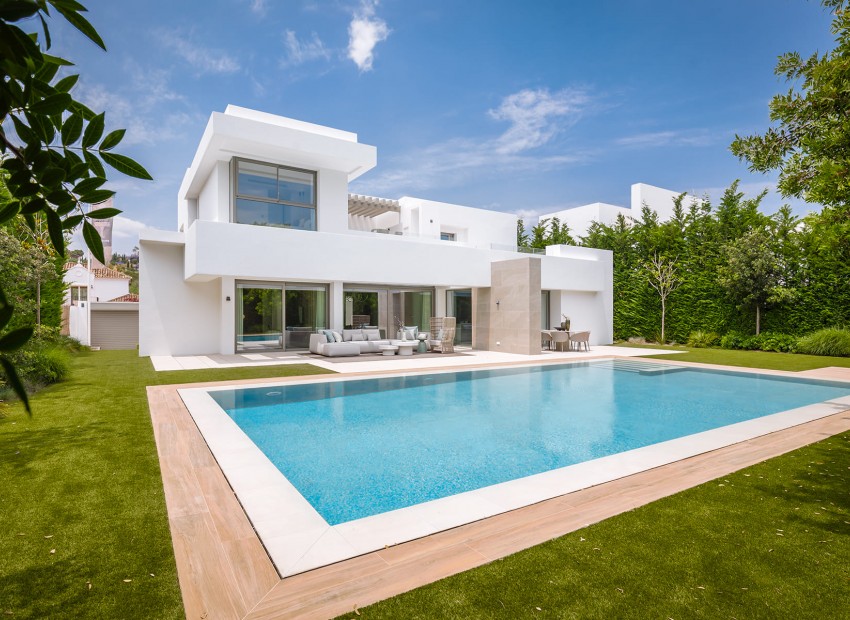 Nowe budownictwo - Willa -
El Paraiso