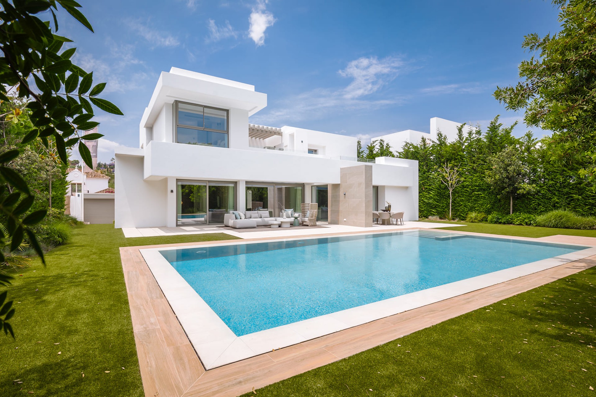 Nowe budownictwo - Willa -
El Paraiso