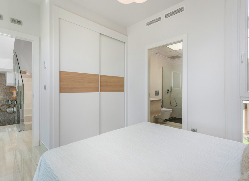 Nowe budownictwo - Willa -
Los Montesinos