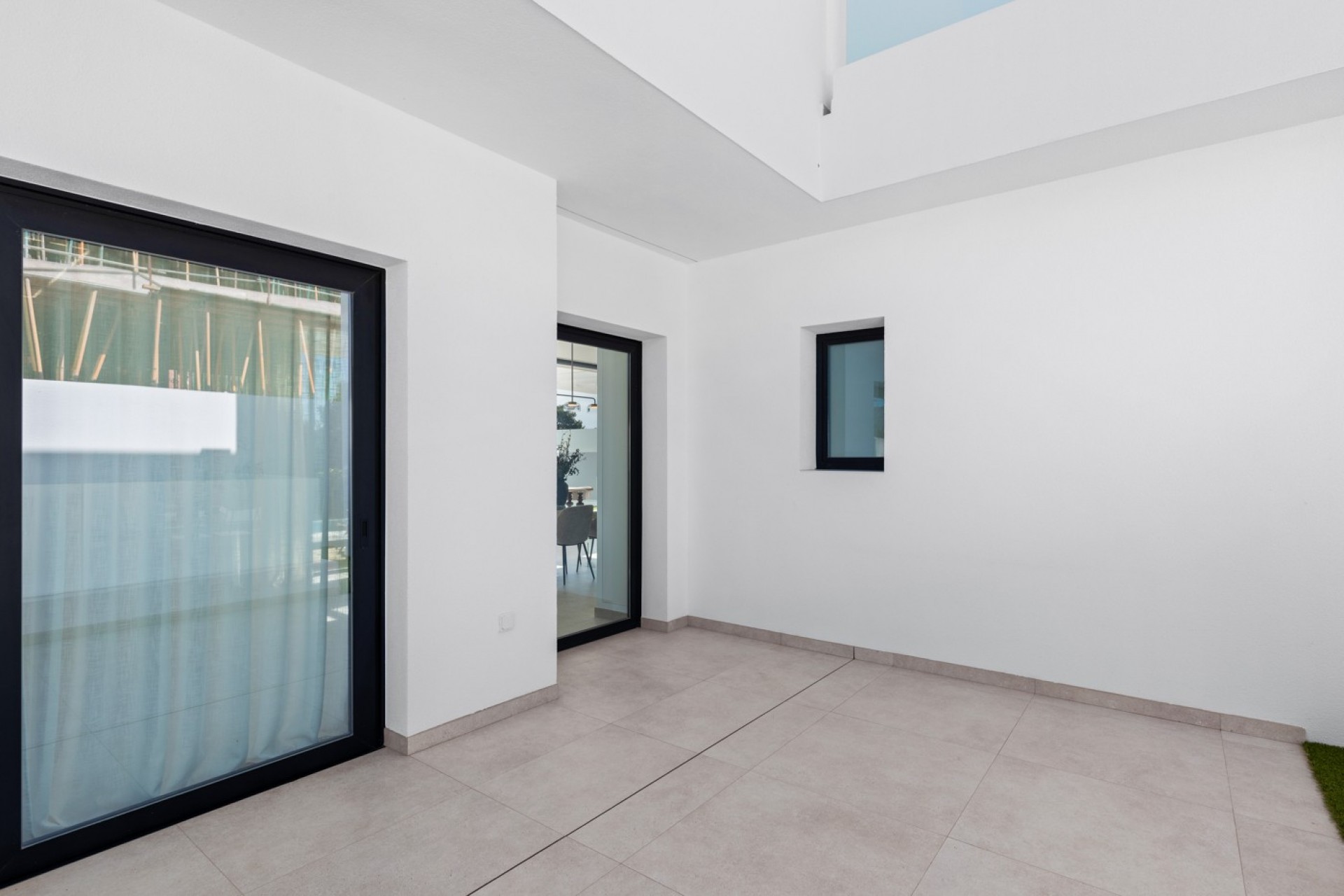 Nowe budownictwo - Willa -
Polop