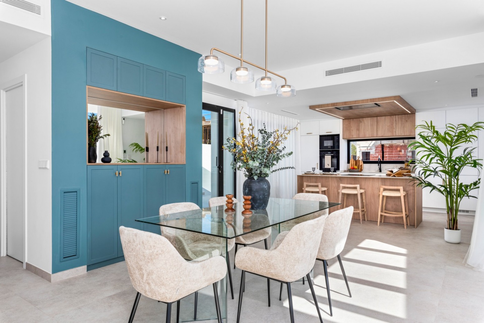 Nowe budownictwo - Willa -
Polop