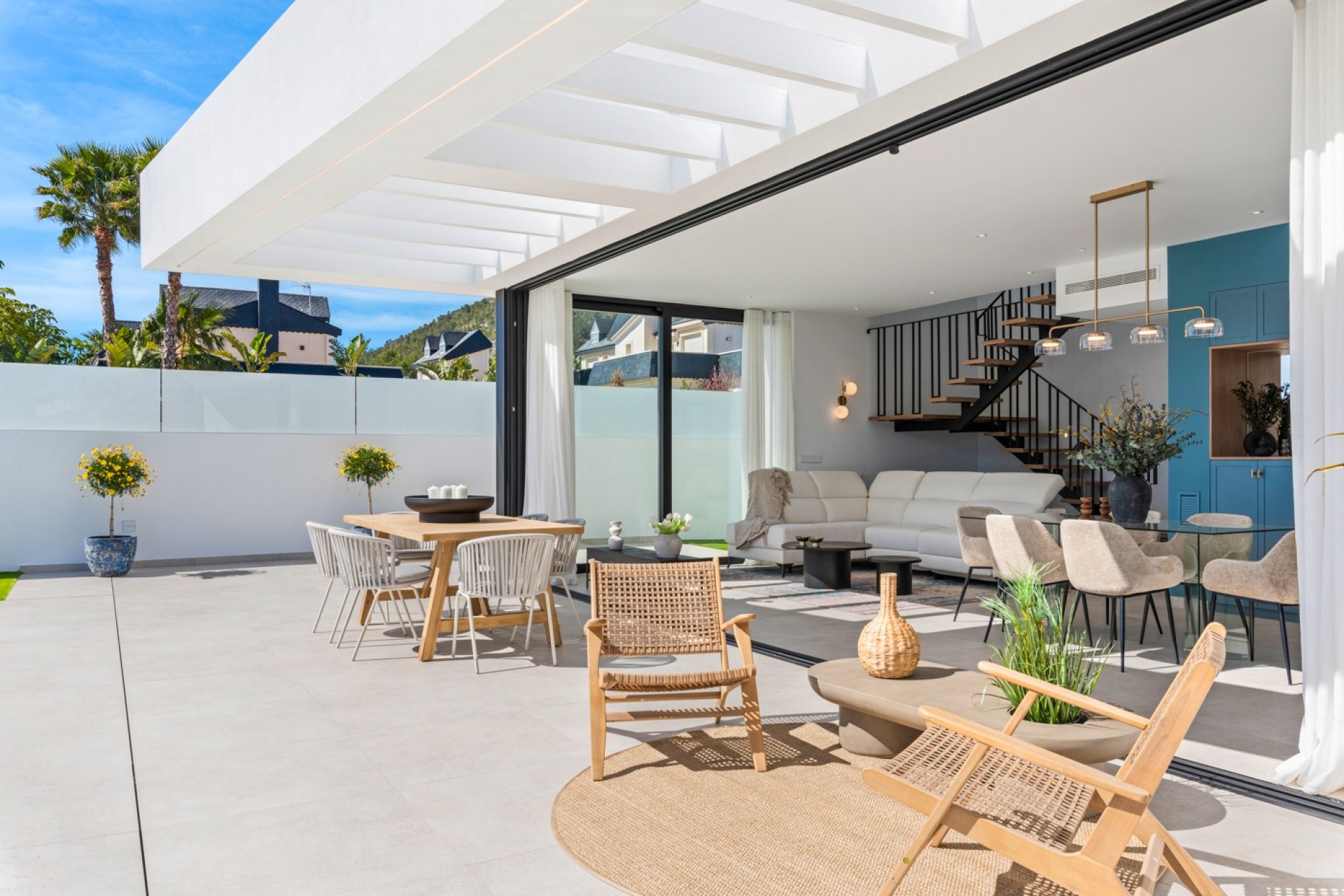 Nowe budownictwo - Willa -
Polop