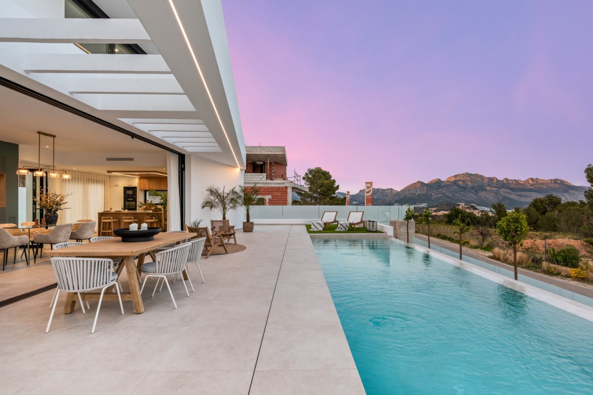 Nowe budownictwo - Willa -
Polop