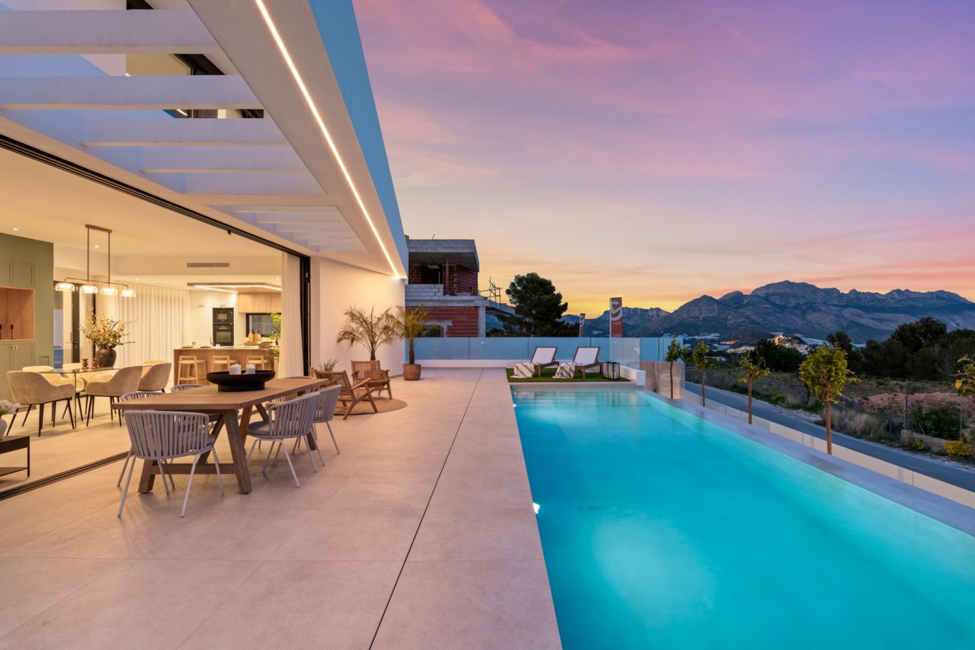 Nowe budownictwo - Willa -
Polop