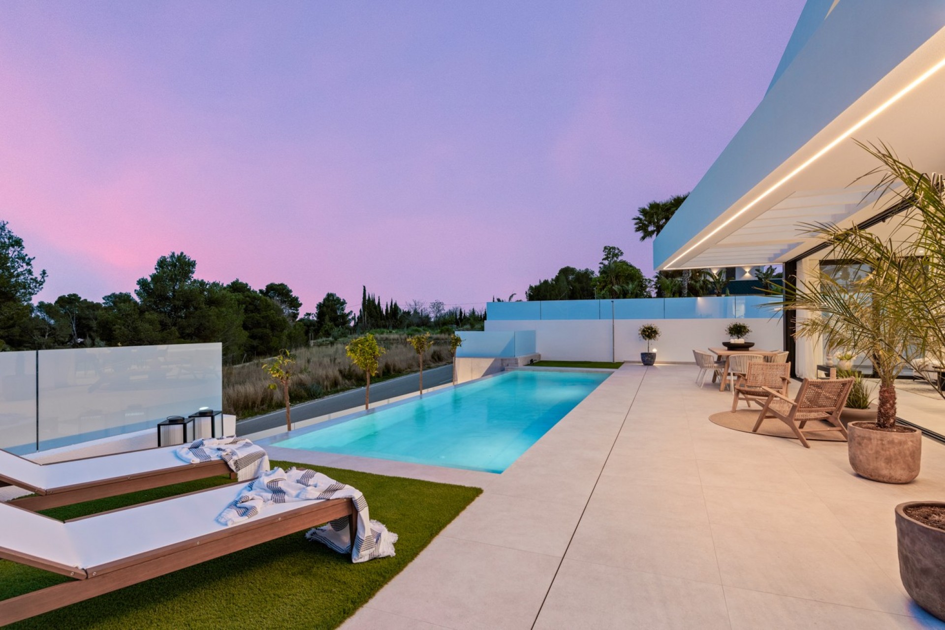 Nowe budownictwo - Willa -
Polop