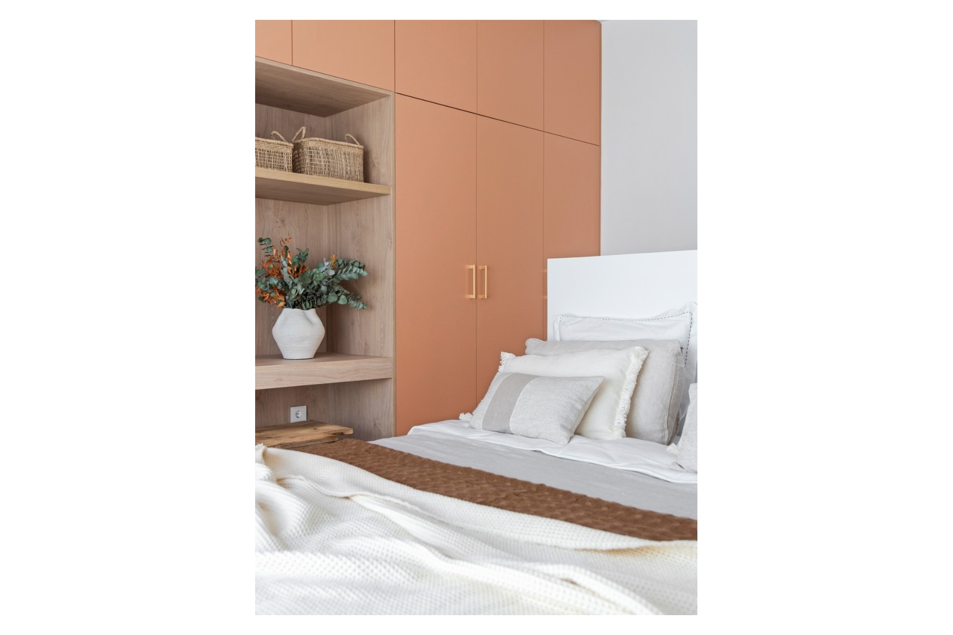 Nowe budownictwo - Willa -
Polop