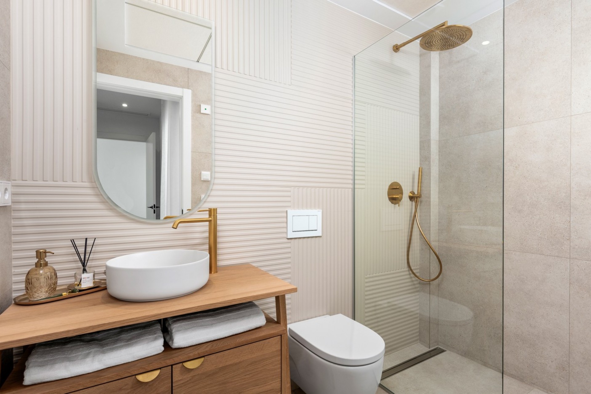 Nowe budownictwo - Willa -
Polop