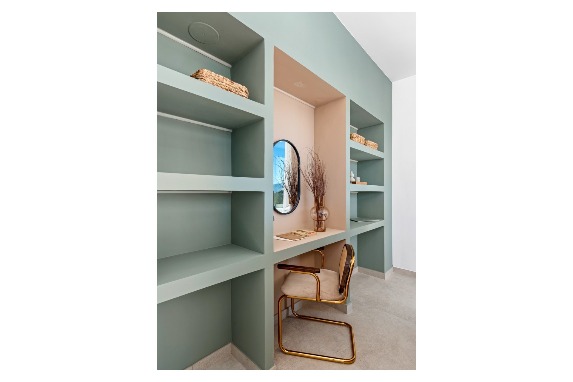 Nowe budownictwo - Willa -
Polop