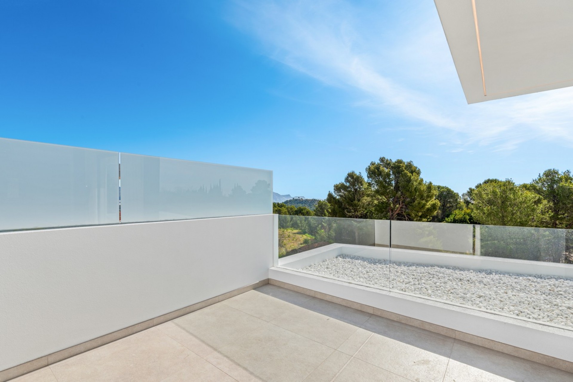 Nowe budownictwo - Willa -
Polop