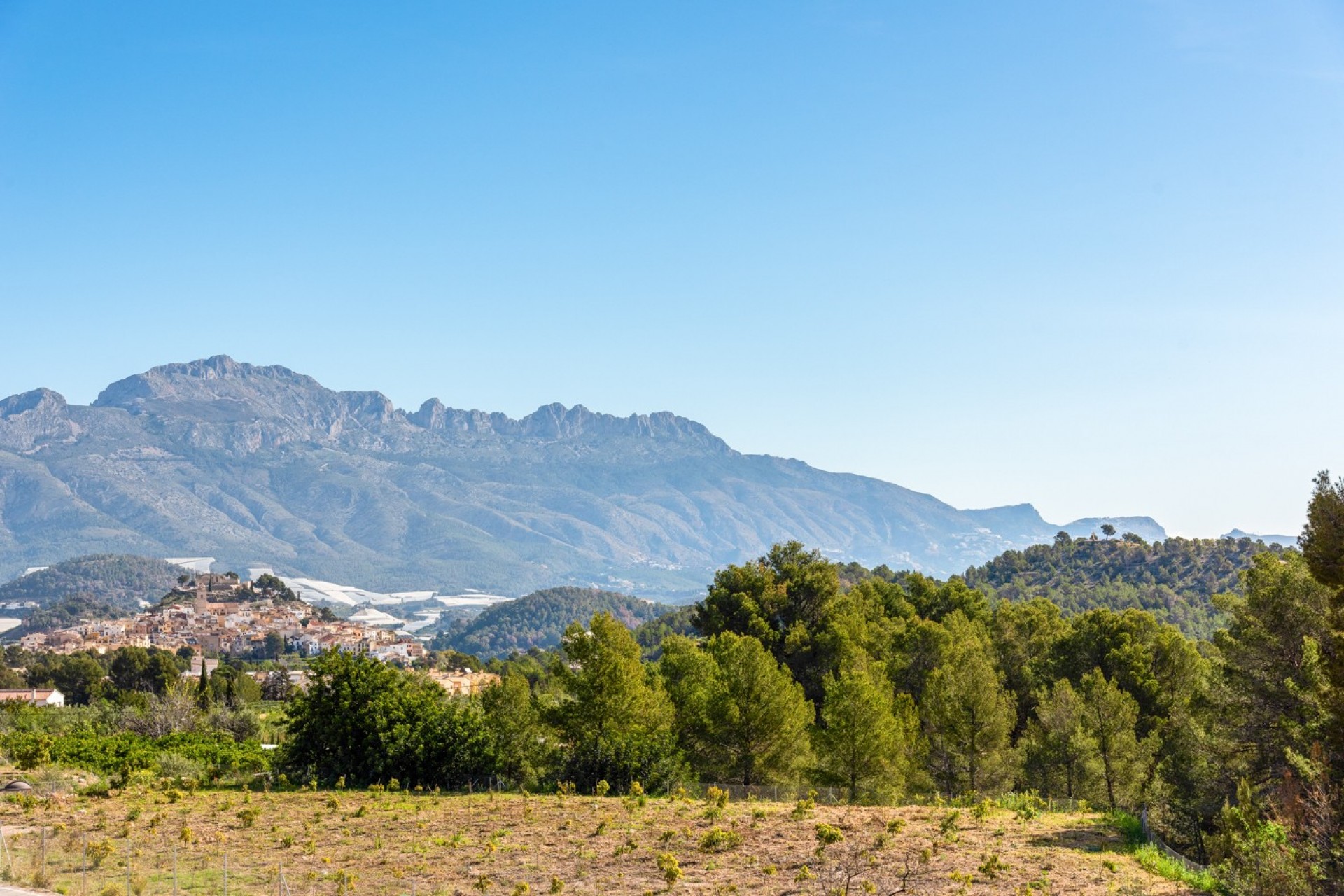 Nowe budownictwo - Willa -
Polop