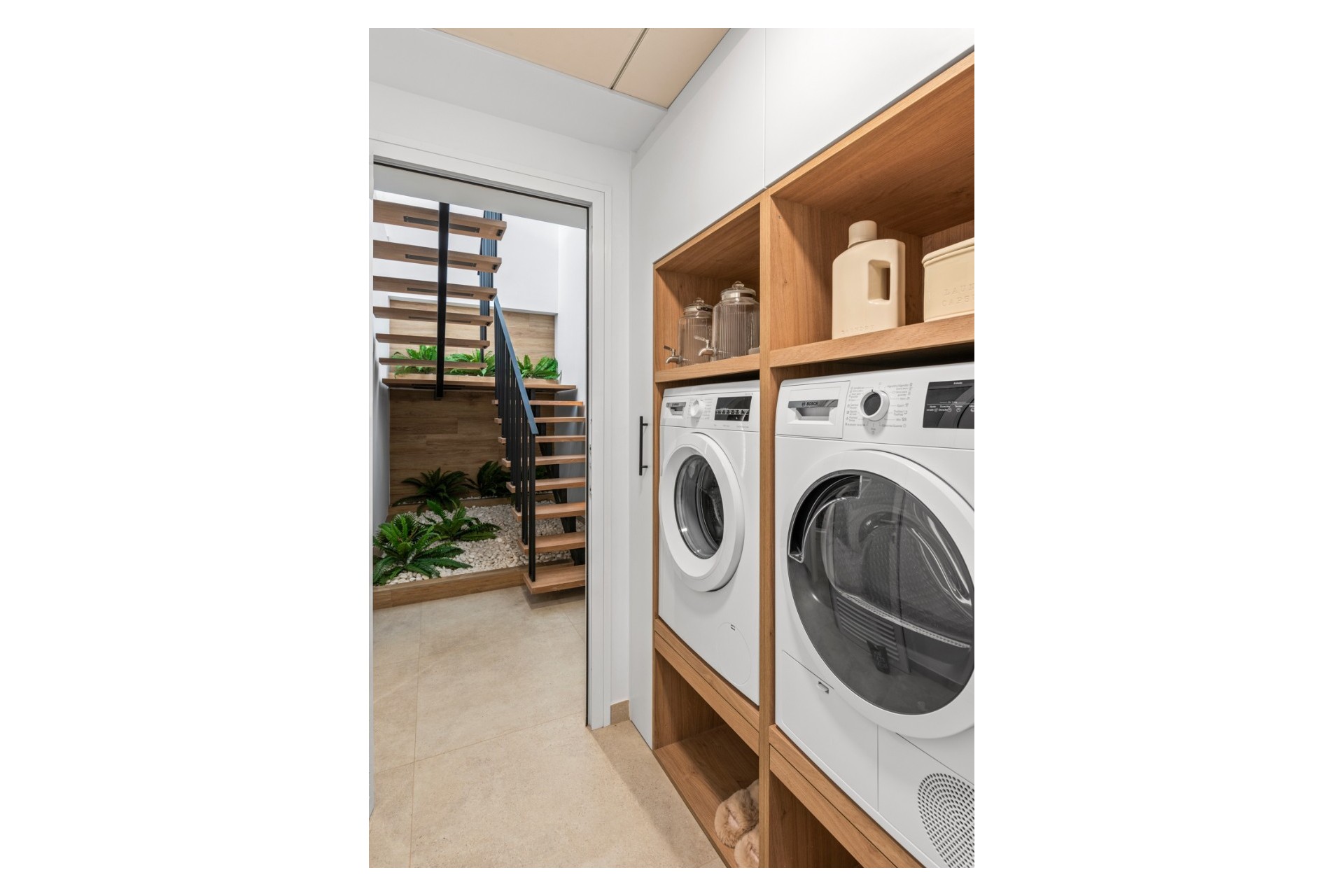 Nowe budownictwo - Willa -
Polop