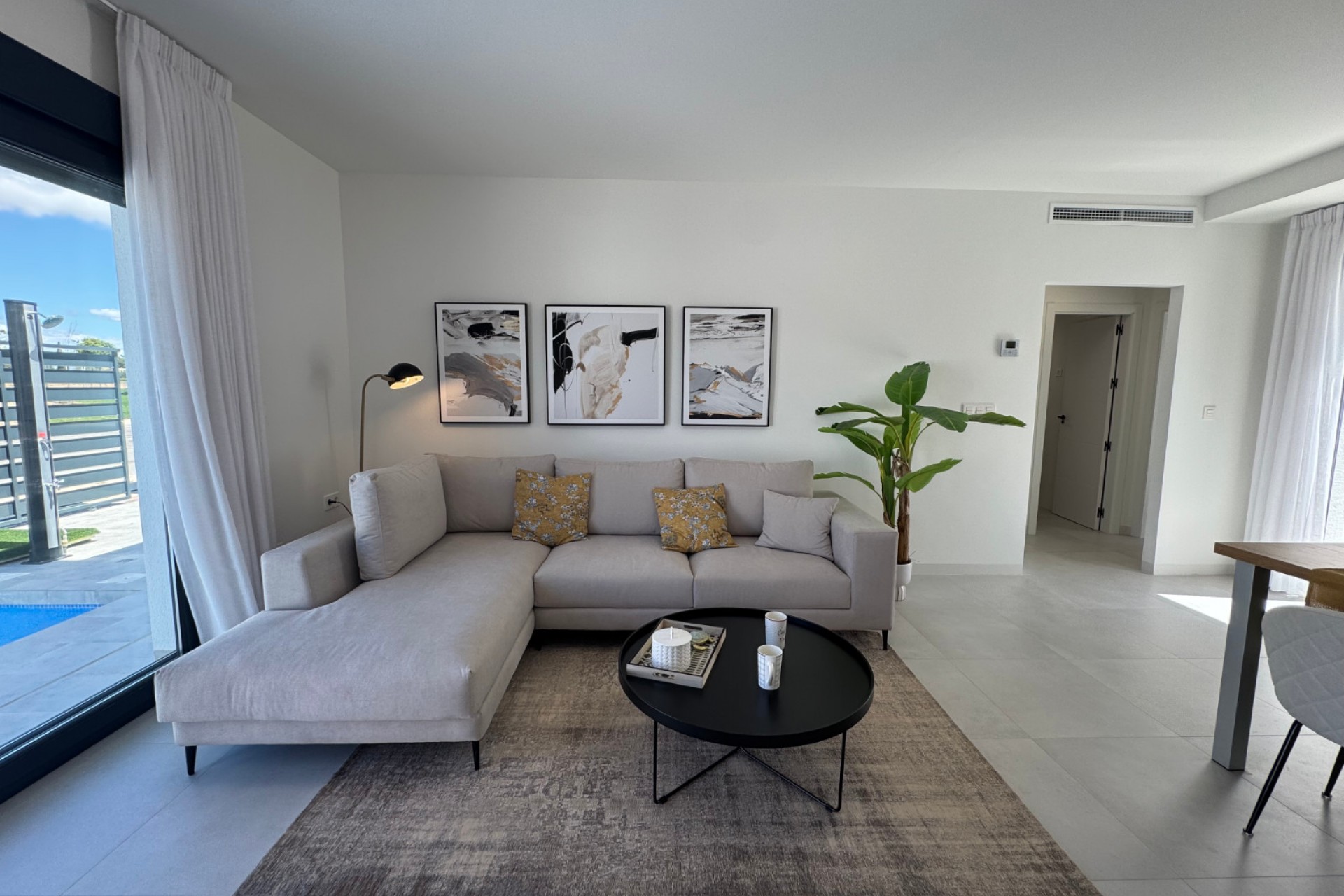 Nowe budownictwo - Willa -
Roldán