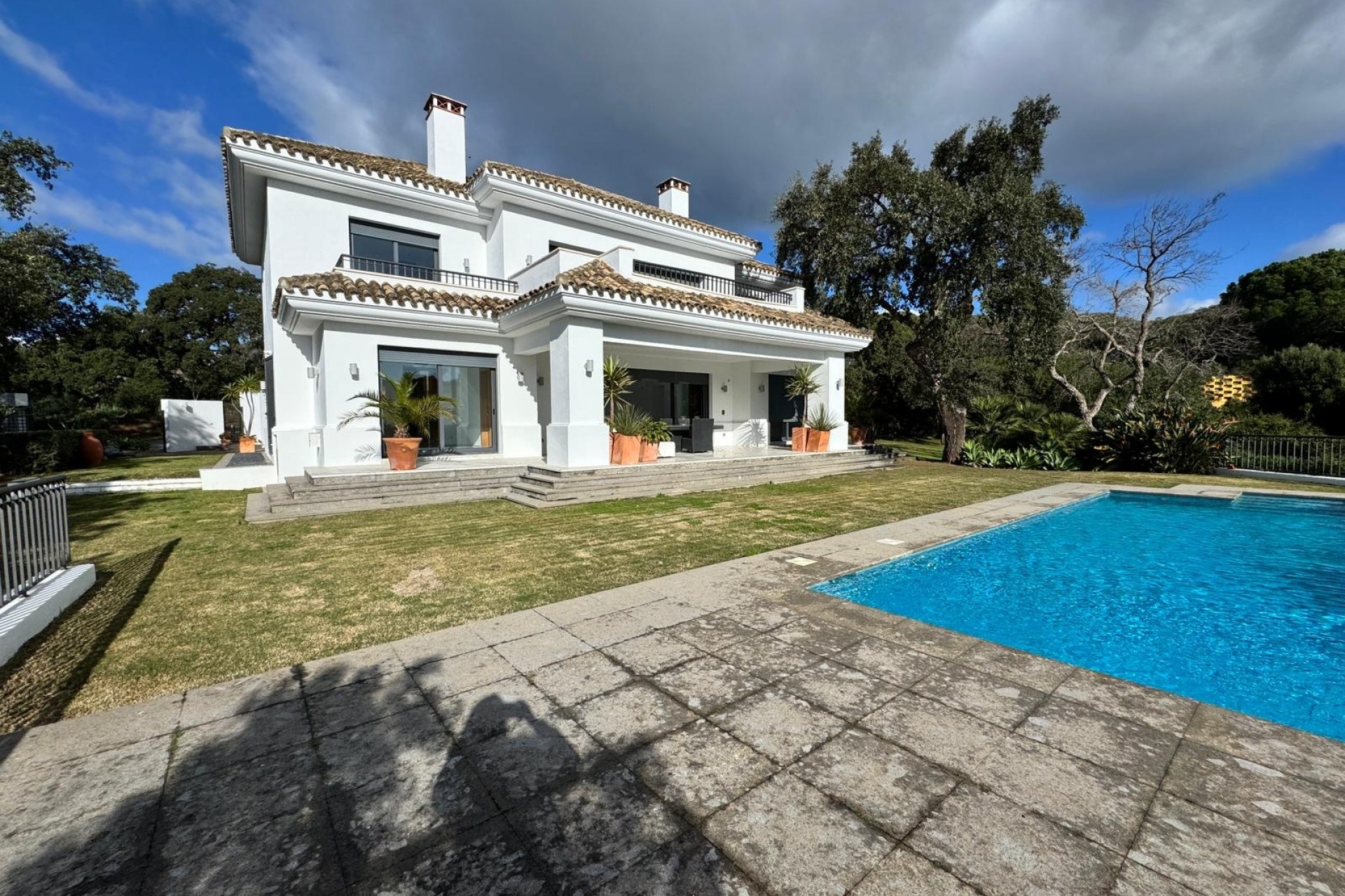 Nowe budownictwo - Willa -
San Roque