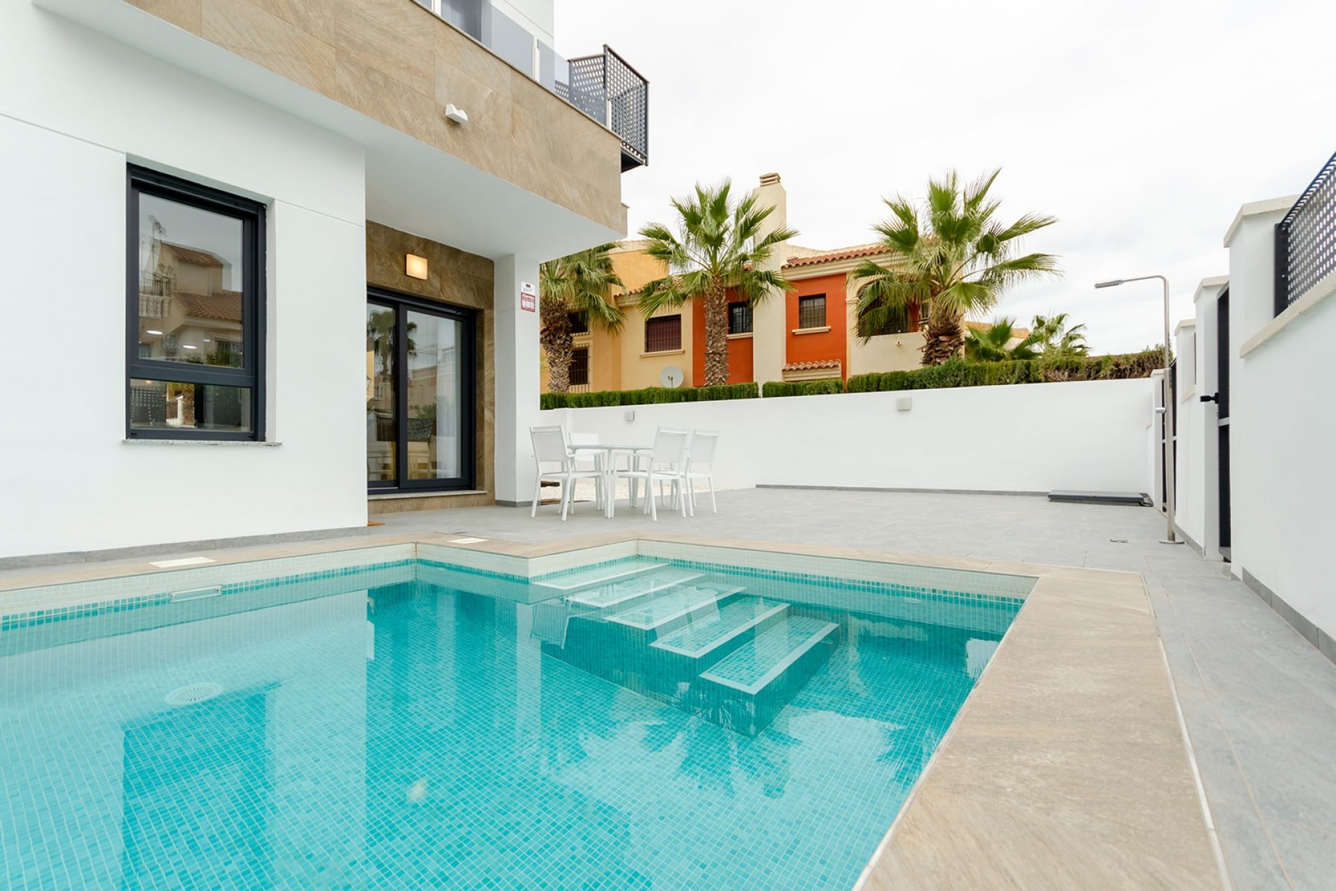 Nowe budownictwo - Willa -
Torrevieja