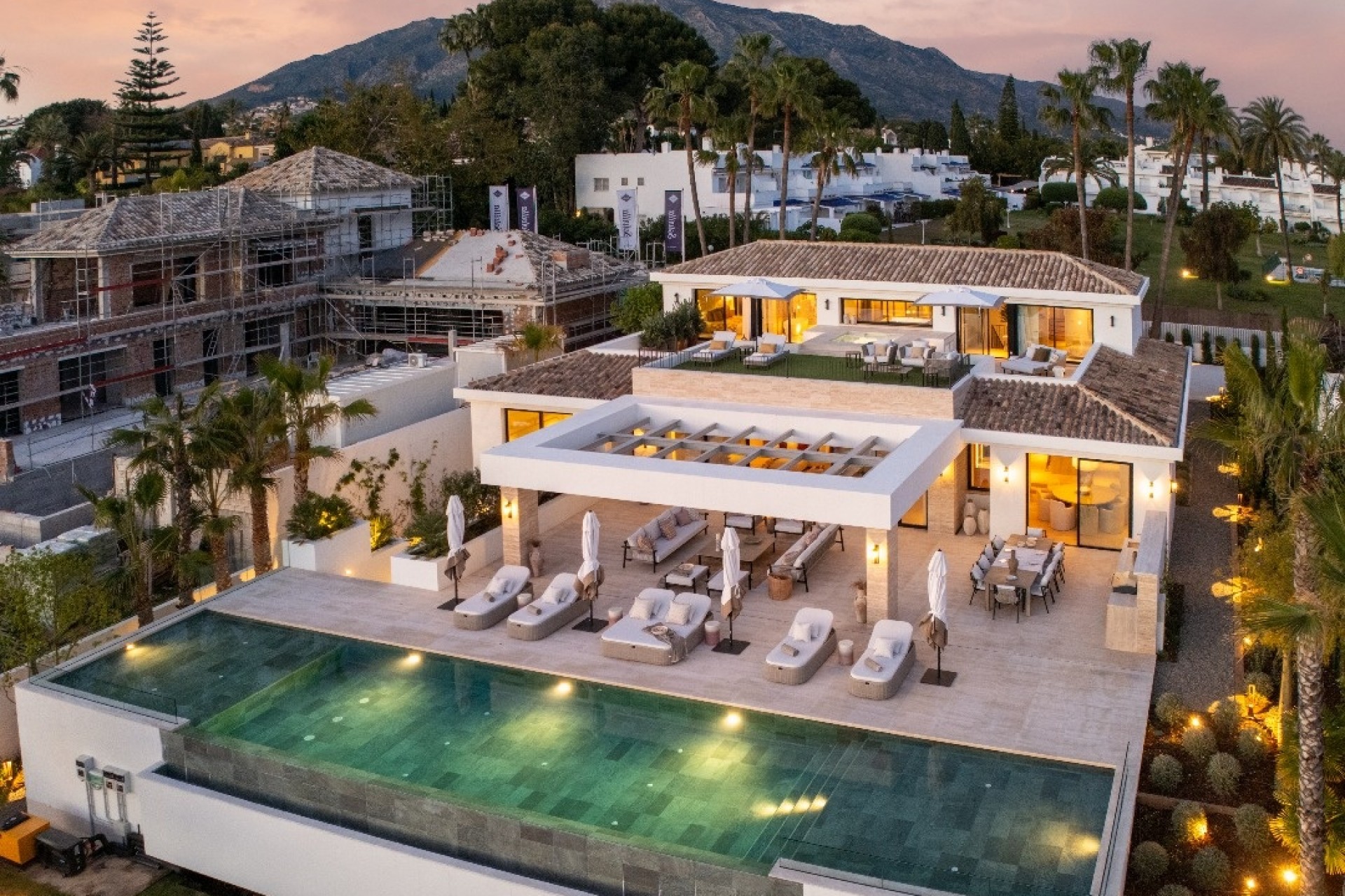 Nowe budownictwo - Willa -
