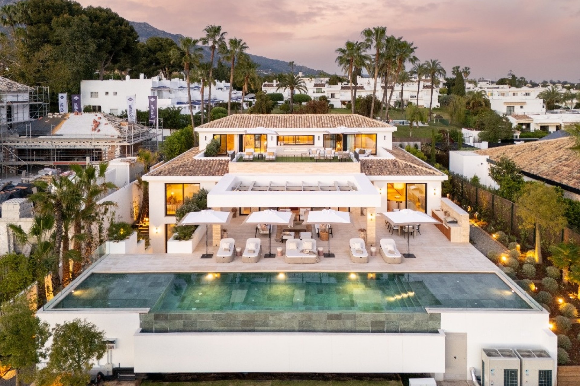 Nowe budownictwo - Willa -
