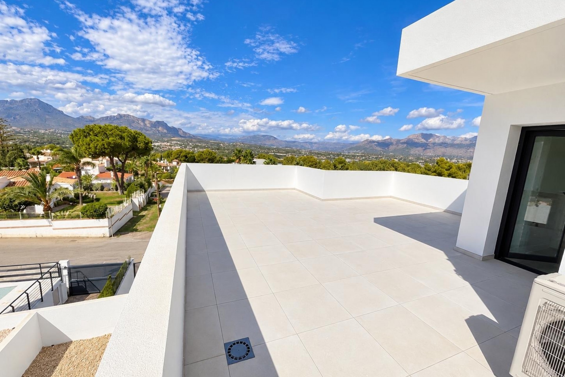 Nueva construcción  - Villa -
Albir