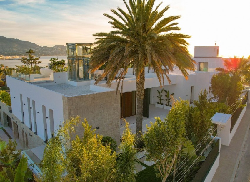 Nueva construcción  - Villa -
Albir