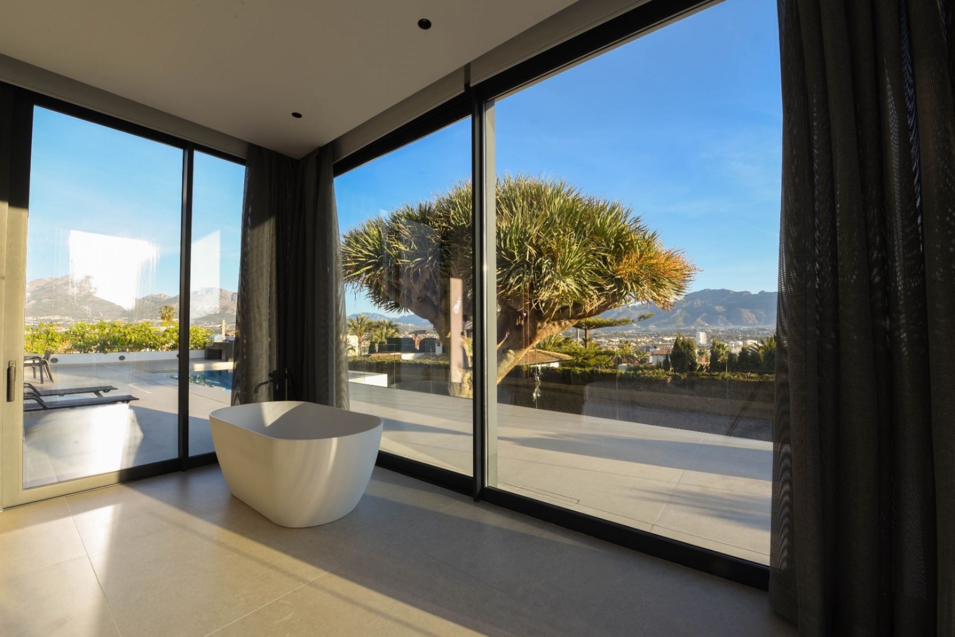 Nueva construcción  - Villa -
Albir