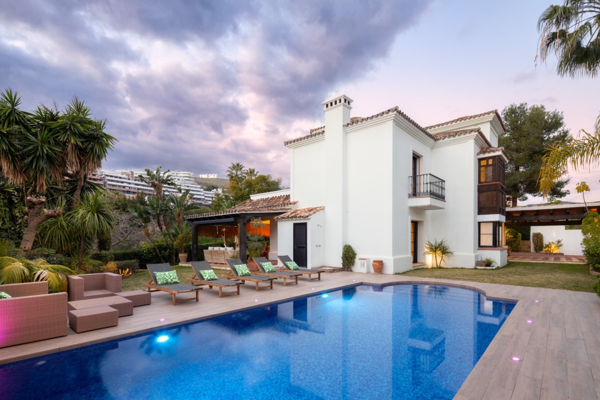 Nueva construcción  - Villa -
Benahavís