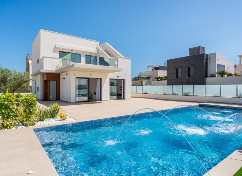 Nueva construcción  - Villa -
Dehesa de Campoamor