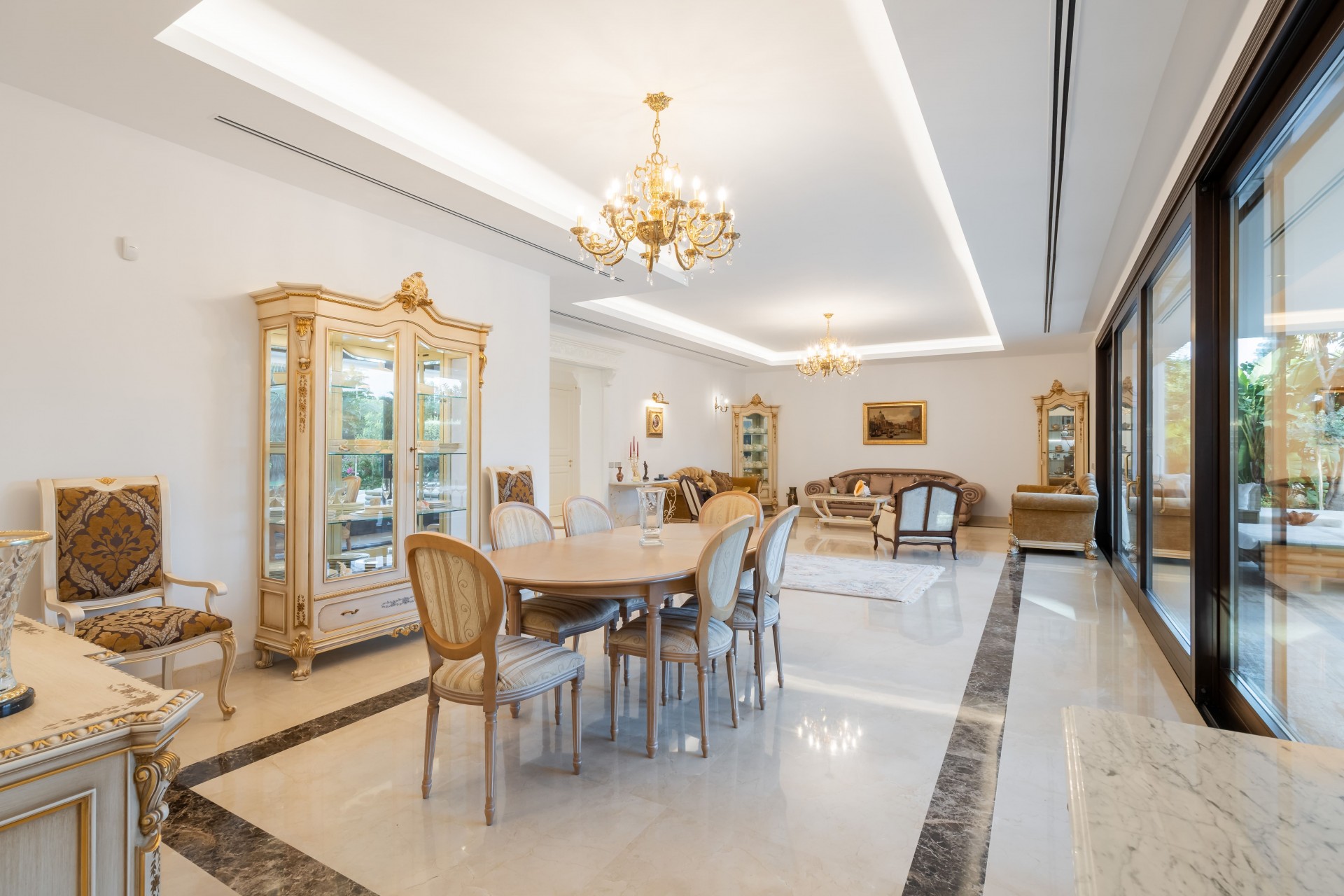 Nueva construcción  - Villa -
Estepona