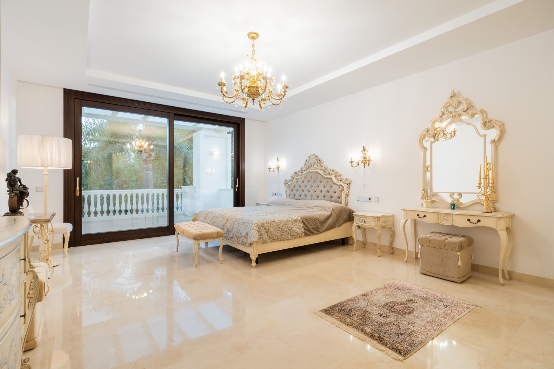 Nueva construcción  - Villa -
Estepona