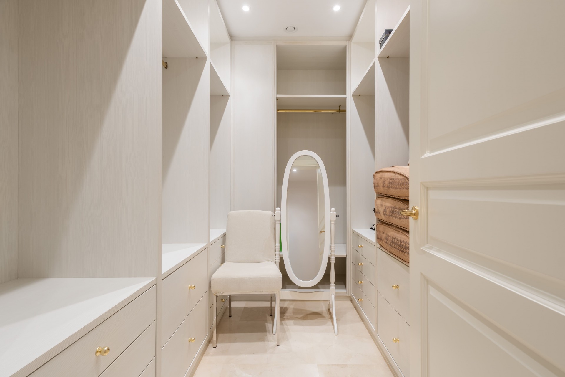 Nueva construcción  - Villa -
Estepona