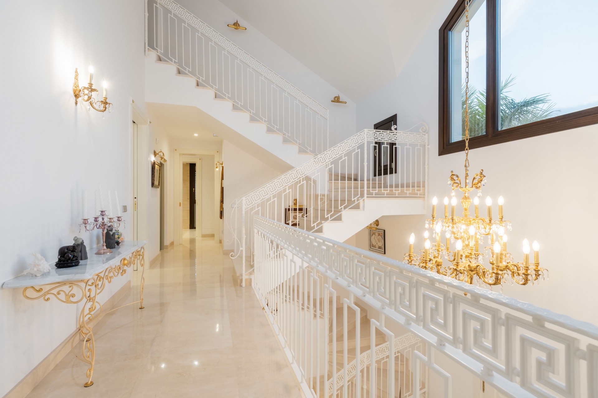 Nueva construcción  - Villa -
Estepona