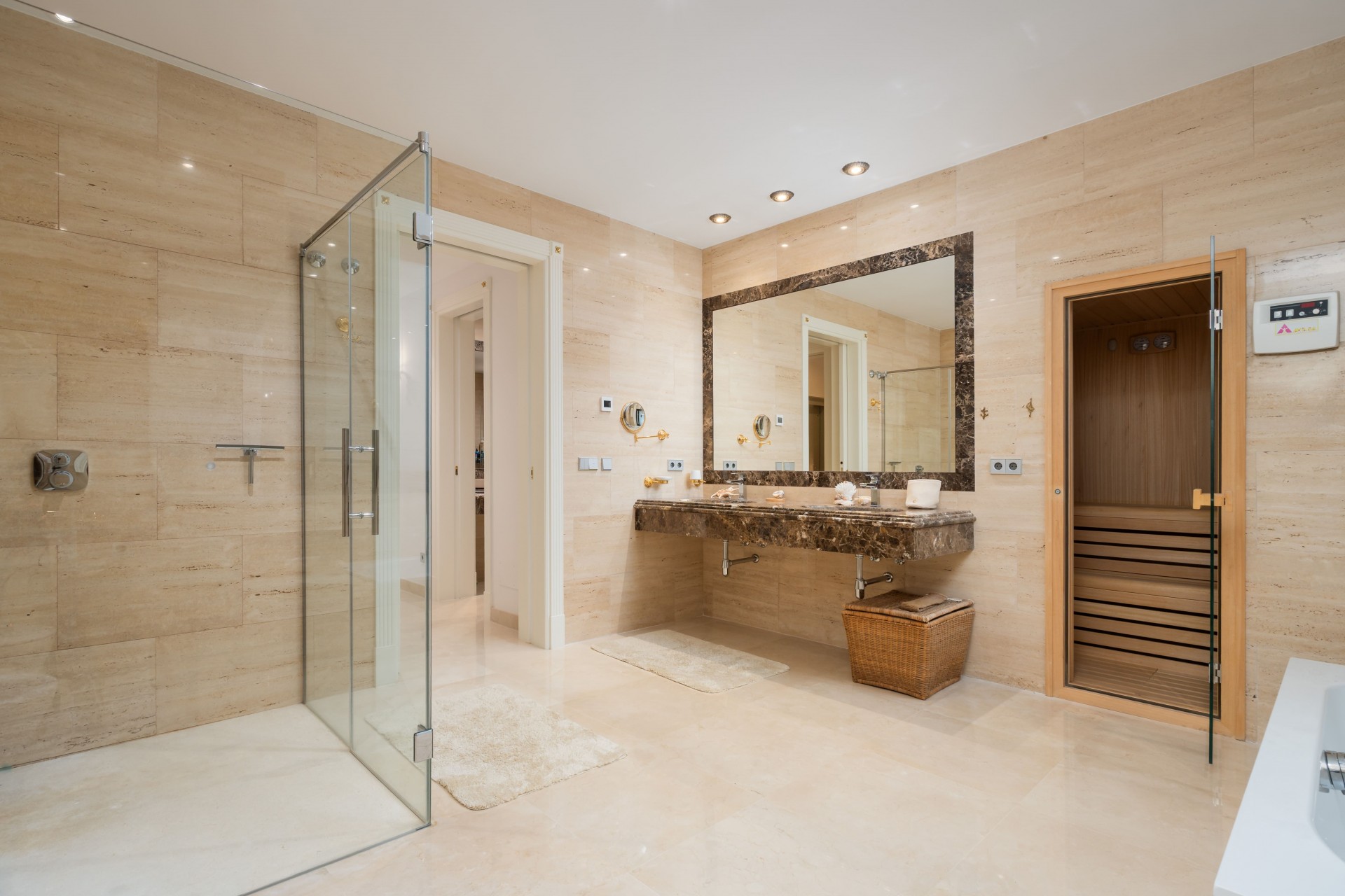 Nueva construcción  - Villa -
Estepona