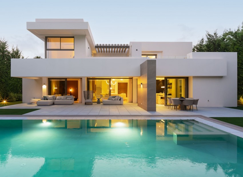 Nueva construcción  - Villa -
Estepona