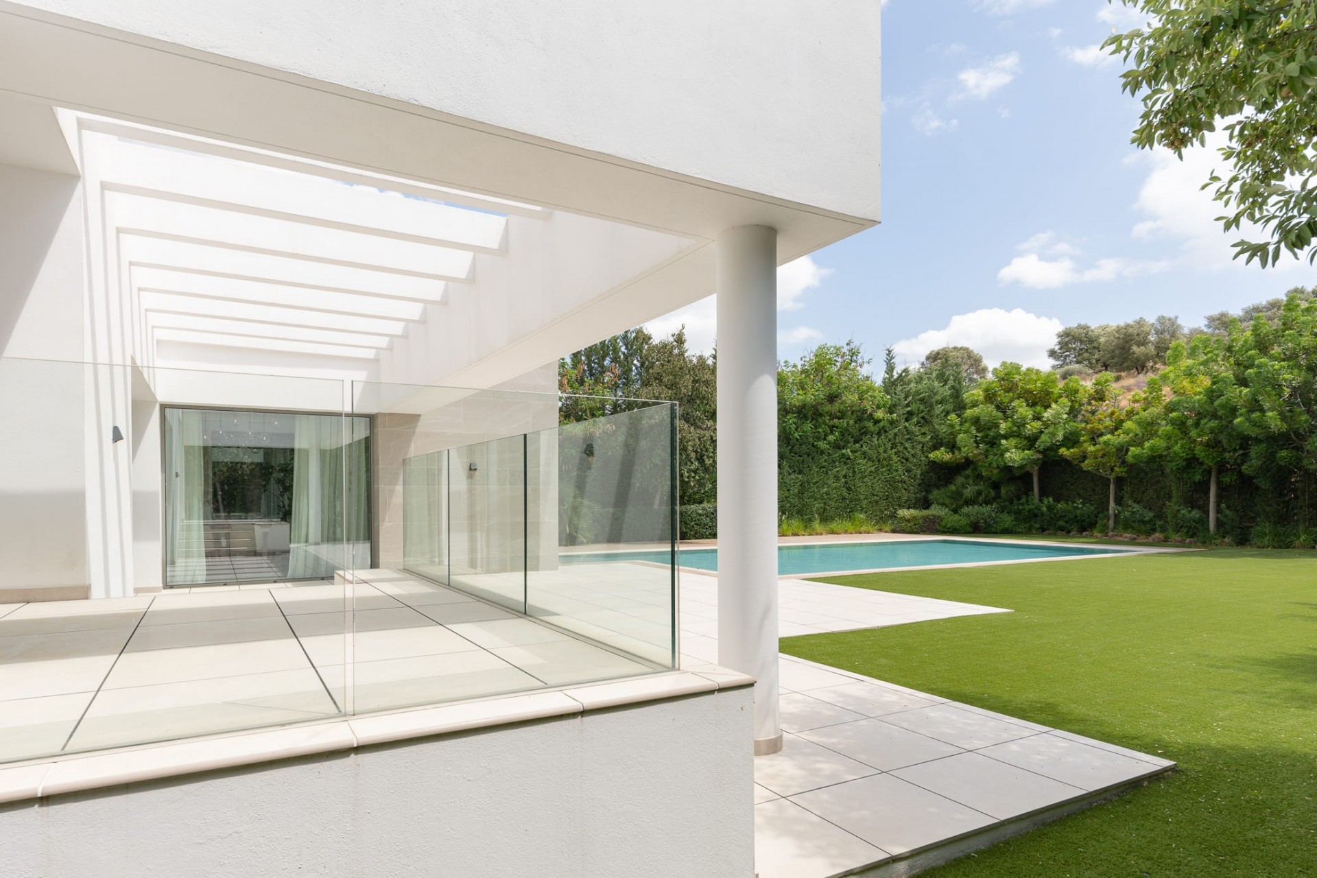 Nueva construcción  - Villa -
Estepona
