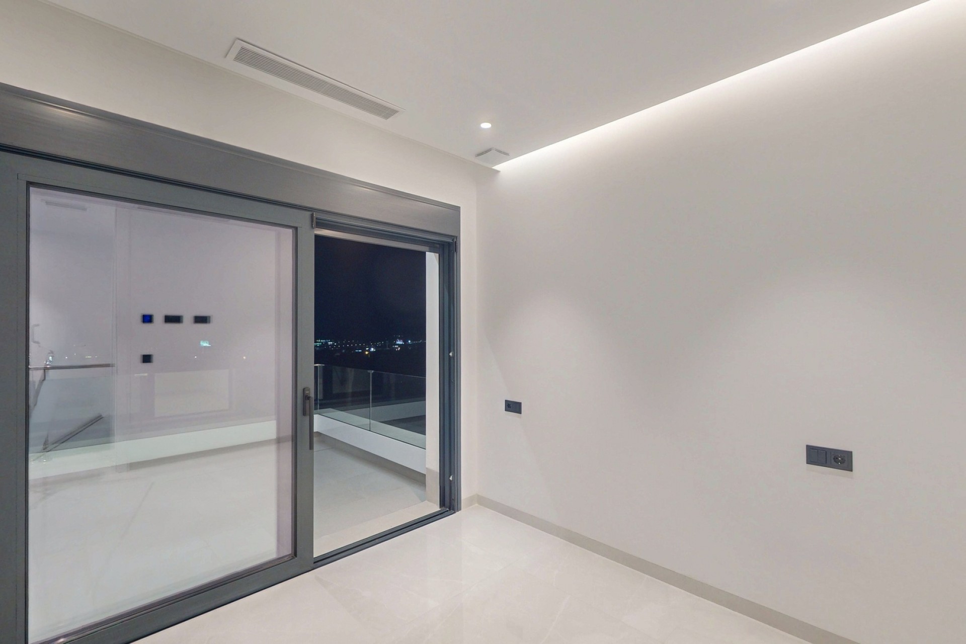 Nueva construcción  - Villa -
Finestrat