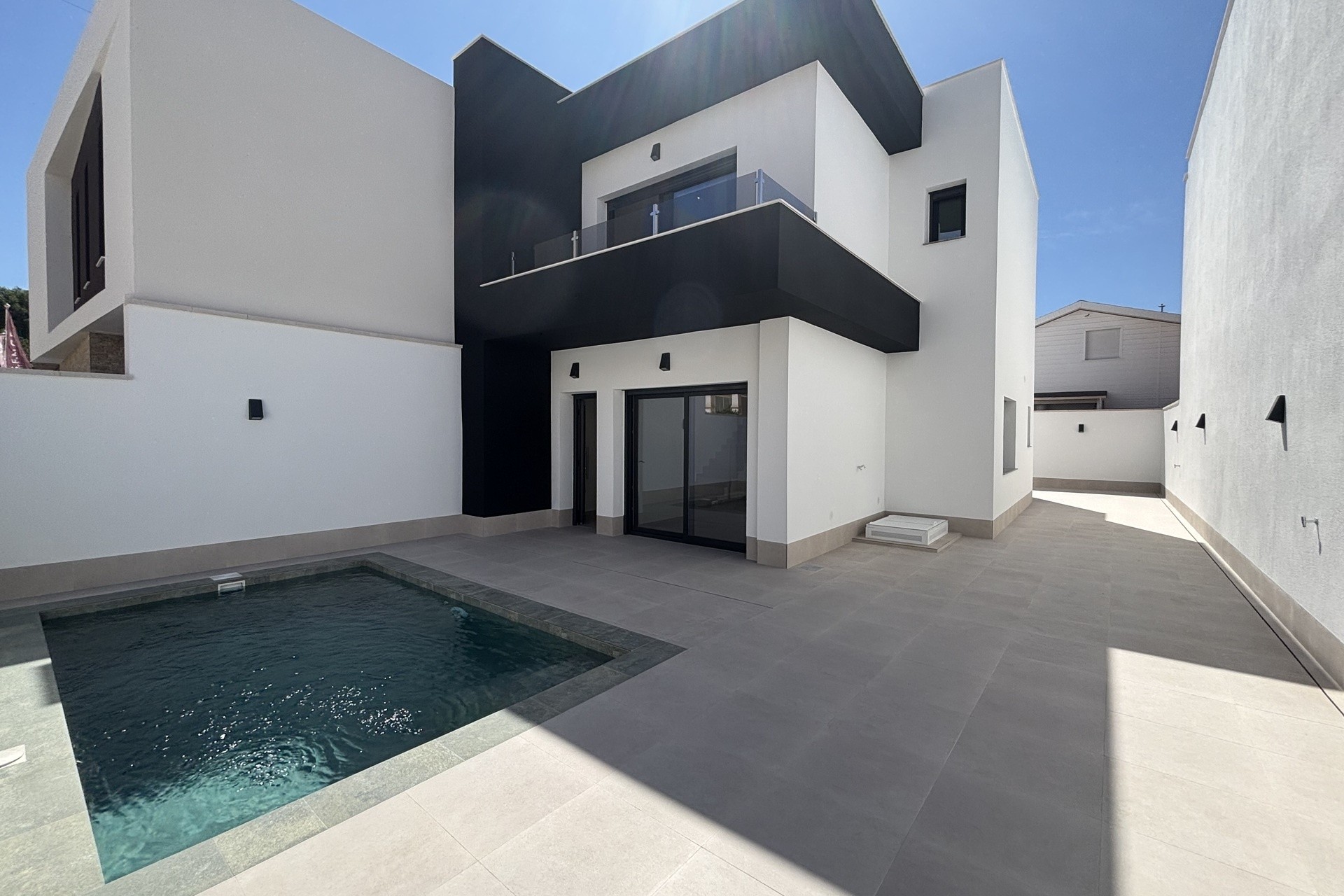 Nueva construcción  - Villa -
Heredades