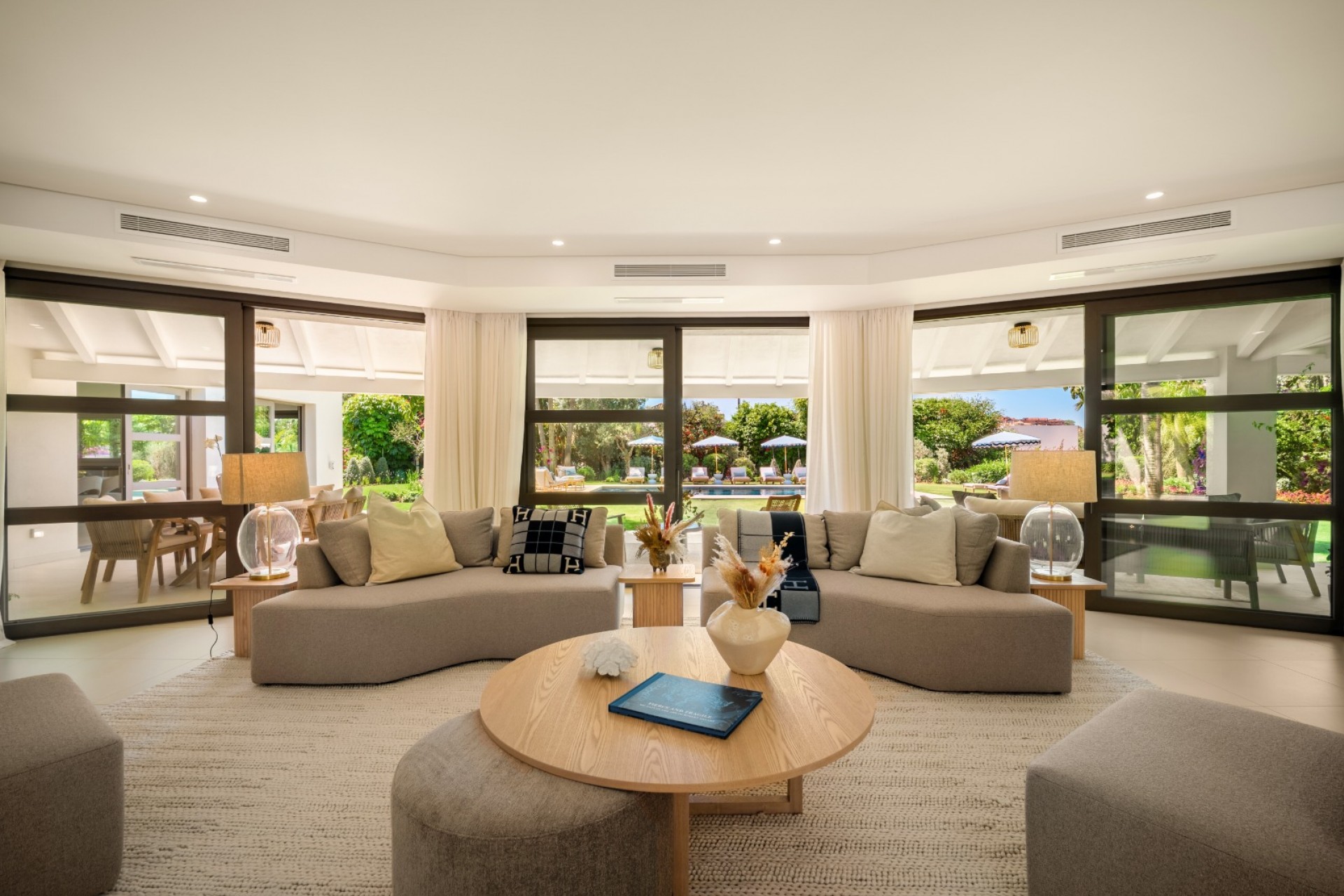 Nueva construcción  - Villa -
Marbella