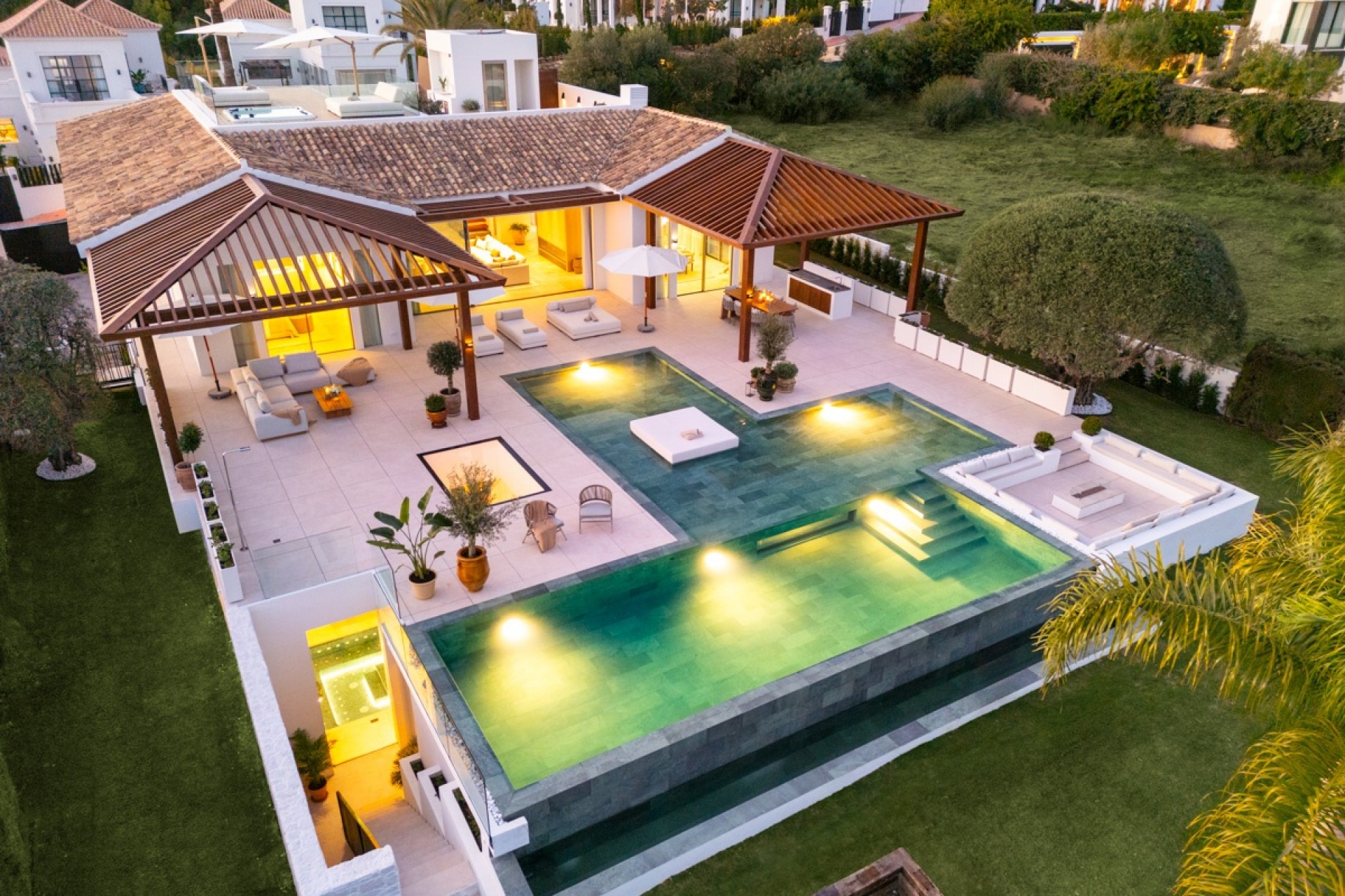 Nueva construcción  - Villa -
Marbella