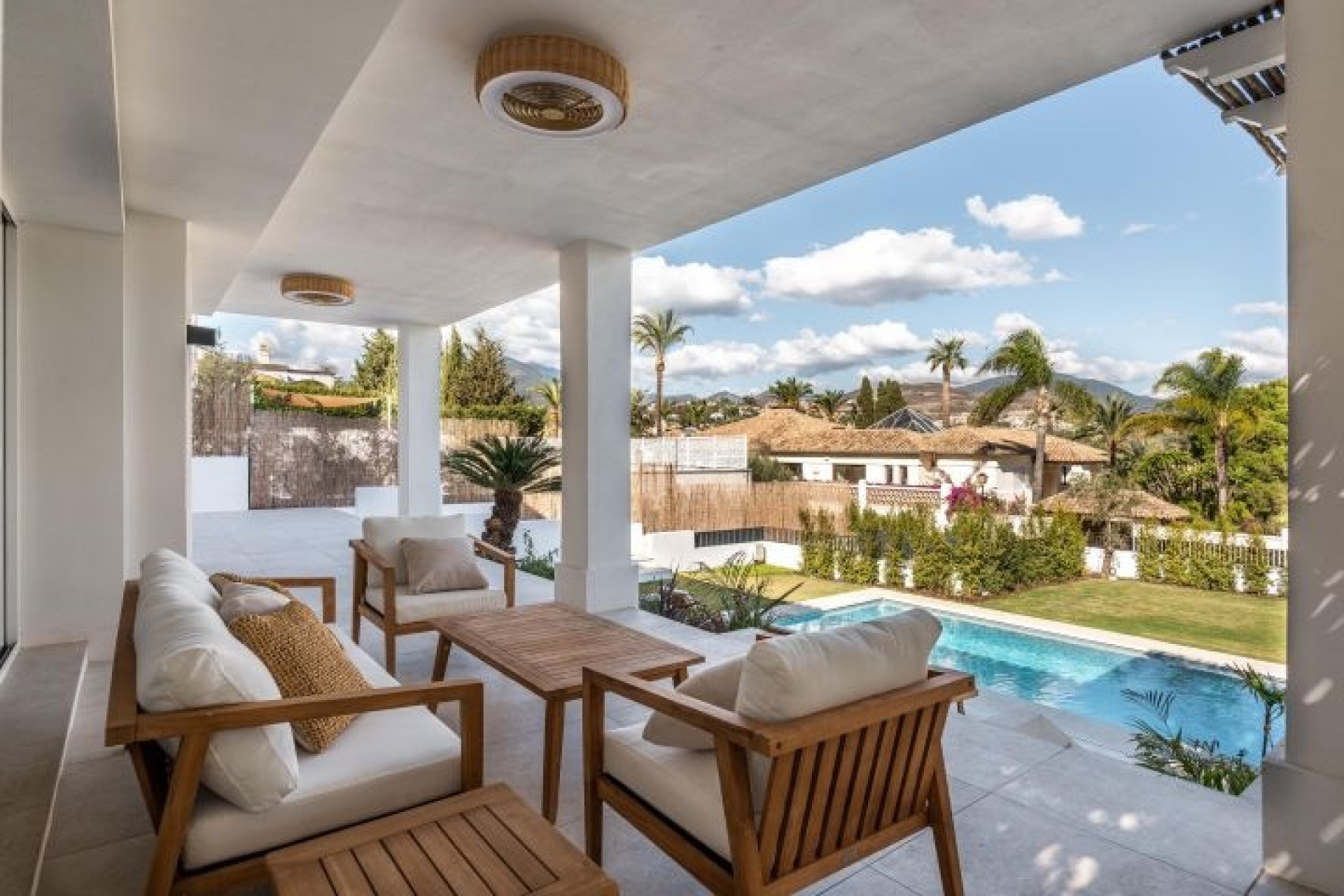 Nueva construcción  - Villa -
Marbella