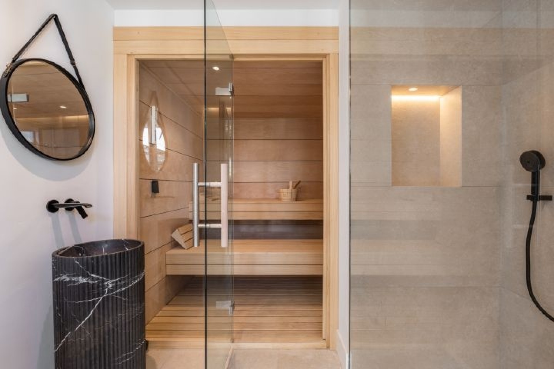 Nueva construcción  - Villa -
Marbella