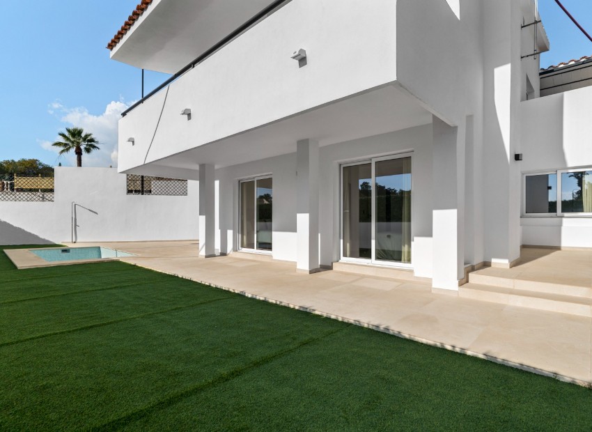 Nueva construcción  - Villa -
Mijas