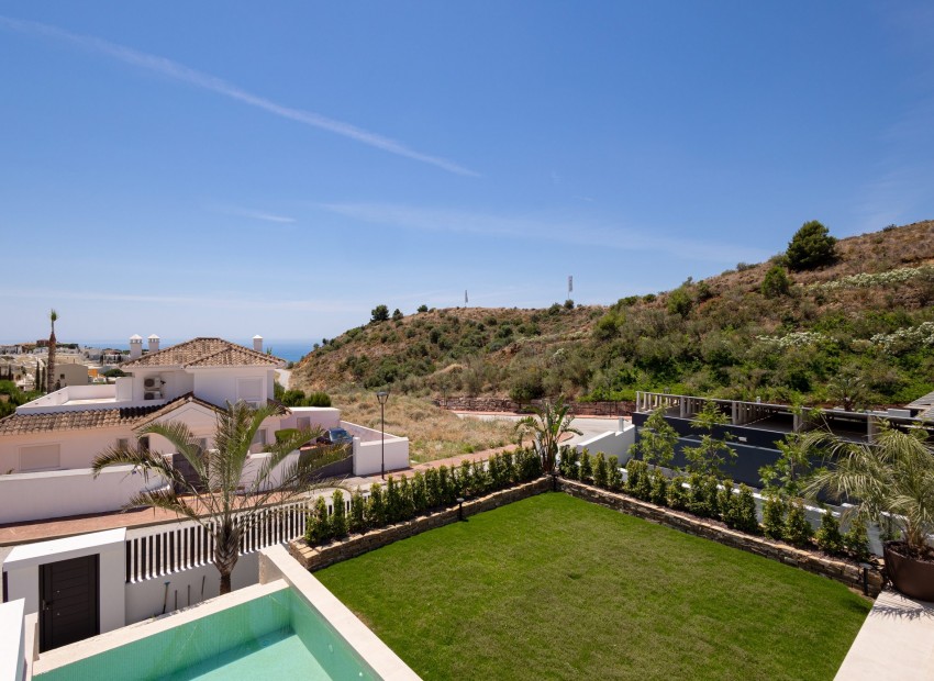 Nueva construcción  - Villa -
Mijas