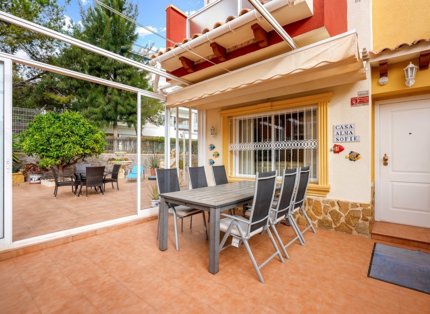 Resale - Adosado -
Orihuela Costa - Villamartín