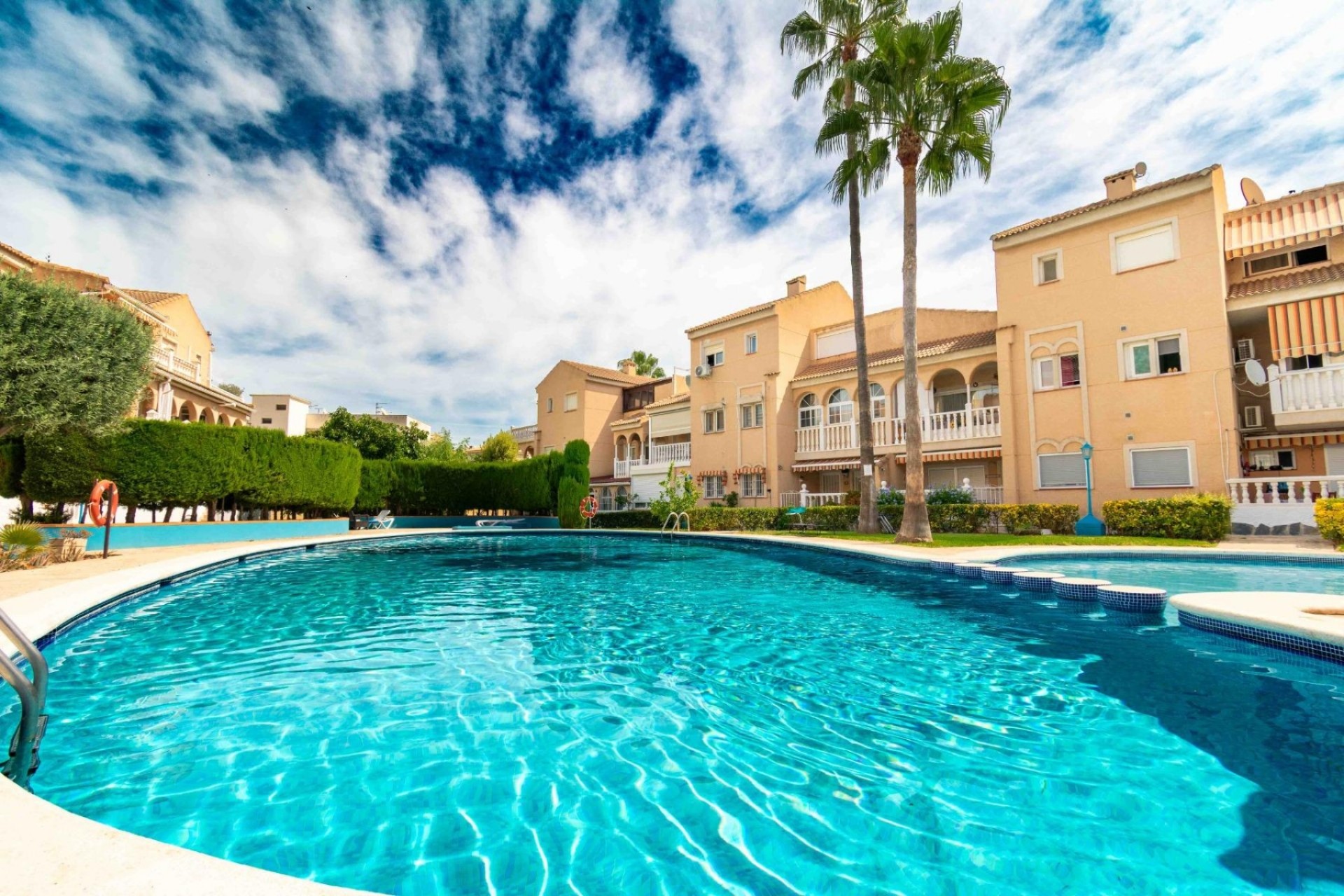 Resale - Apartment -
Albir - Centre