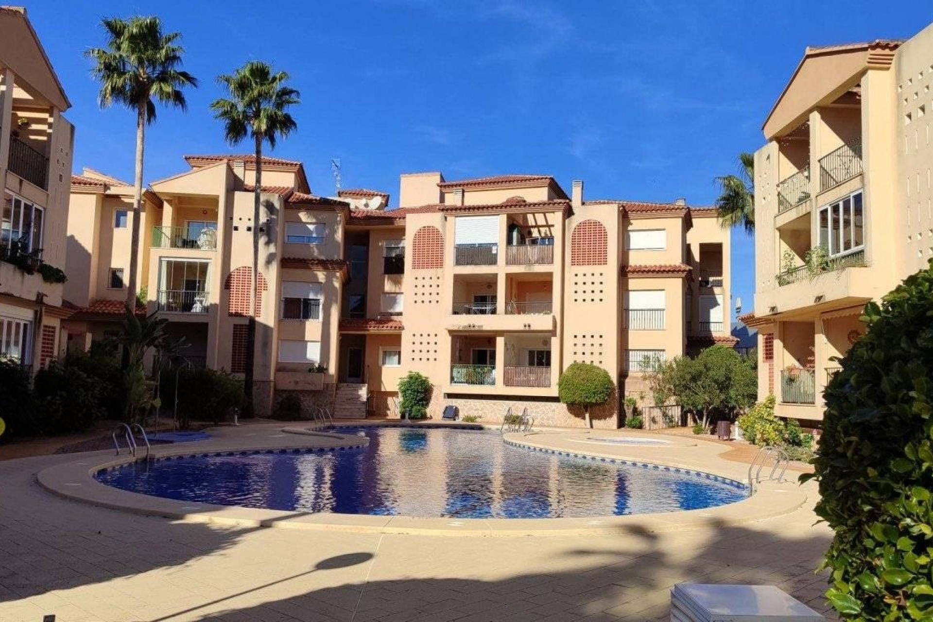 Resale - Apartment -
Albir
